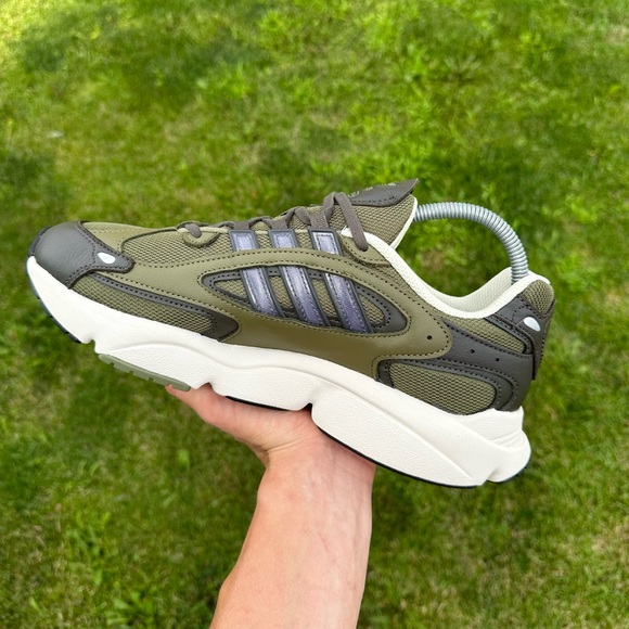Brand new shoes Adidas Ozmillen olive khaki mens size 9,5 us - Picture 4 of 8